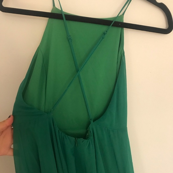 Beautiful emerald green prom dress - Picture 4 of 6